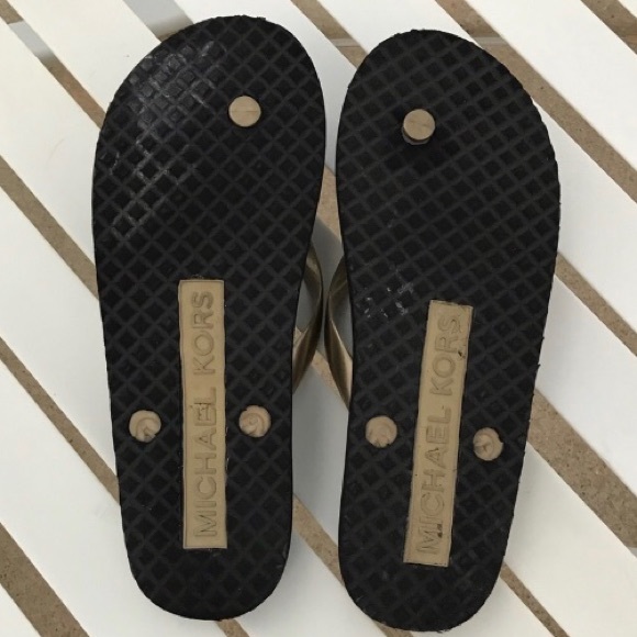 Authentic Michael Kors Gold Flip Flops - Picture 4 of 4
